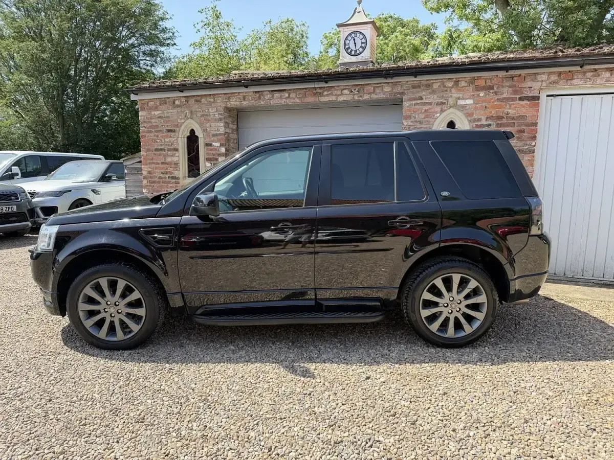 Used Land Rover Freelander 2 187 HP (137 kW) 2012 Black SUV
