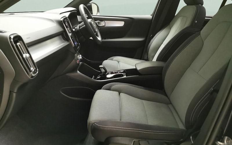 Used 2024 Volvo XC40 Plus SUV | £26,199 (Super price) - Image 1/3