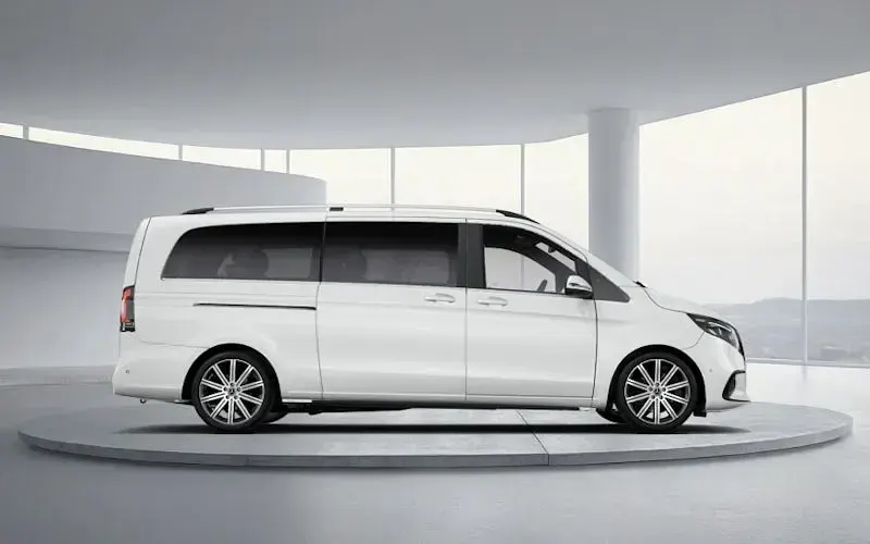 New Mercedes V220 Premium 163 HP (119 kW) 2026 MPV