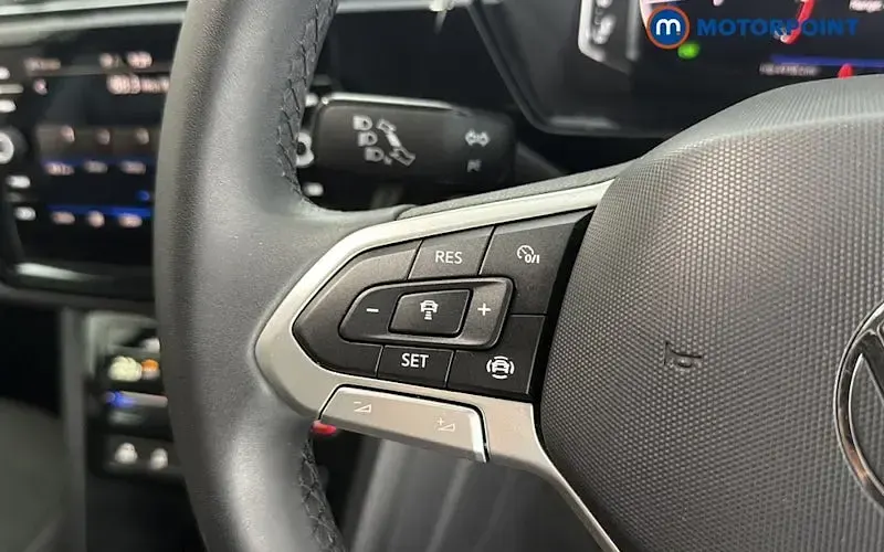Used VW Touran SEL 150 HP (110 kW) 2025 Grey MPV