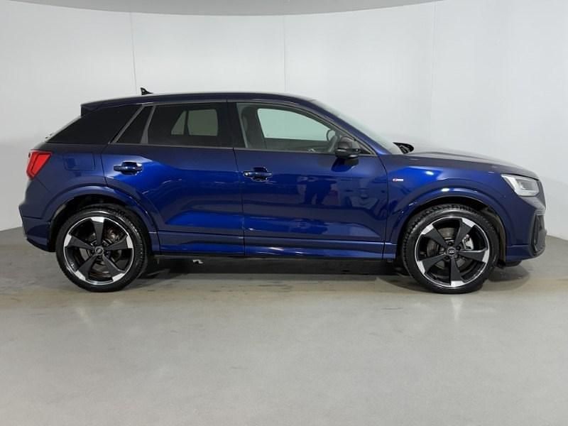 Used Audi Q2 Black Edition 150 HP (110 kW) 2024 Blue SUV