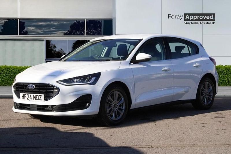 Begagnad Ford Focus Titanium 2024 Vit Halvkombi