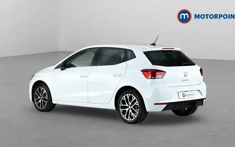 Usado Seat Ibiza XCELLENCE Lux 110 CV (80 kW) 2023 Blanco Utilitario