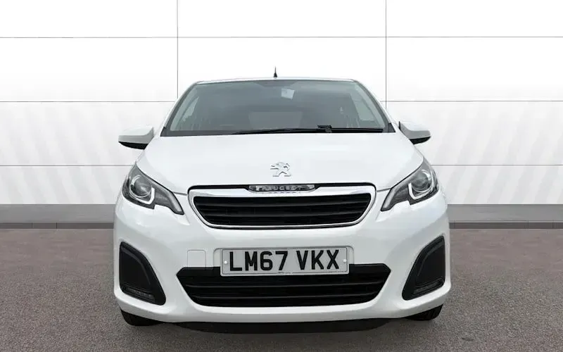 Used Peugeot 108 Active 68 HP (50 kW) 2017 White Hatchback