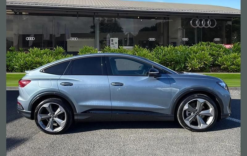 Used Audi Q4 Sportback e-tron Black Edition 210 kW (286 HP) 2025 Blue SUV