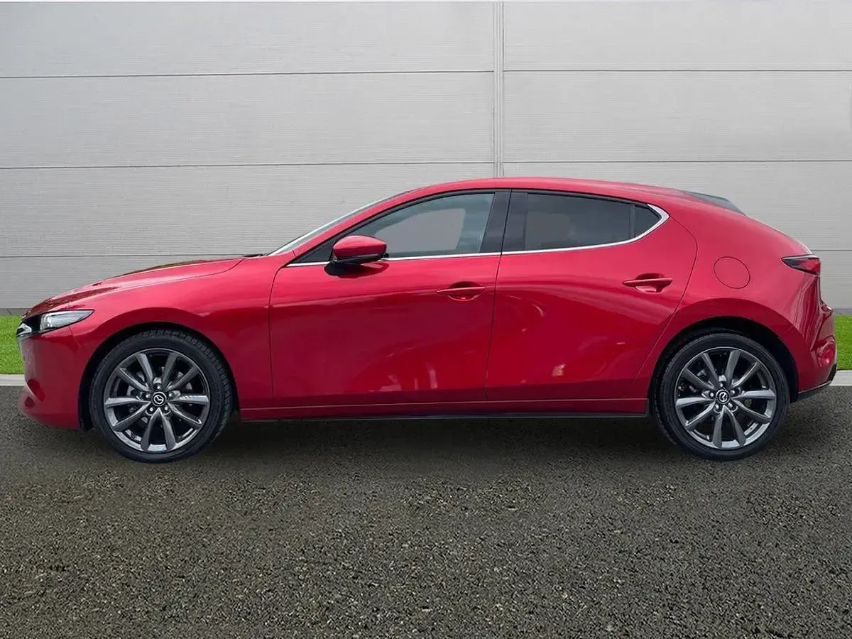 Usado Mazda 3 Exclusive-Line 140 CV (102 kW) 2026 Rojo Utilitario