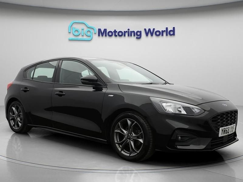 Black Used 2019 Ford Focus ST-Line Hatchback | £11,400 (Fair price) - Image 1/4
