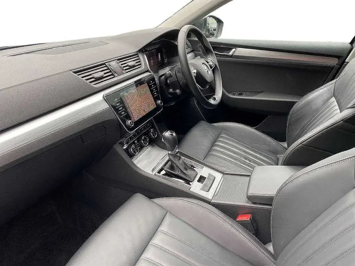 Used Skoda Superb SE Technology 150 HP (110 kW) 2024 Grey Estate