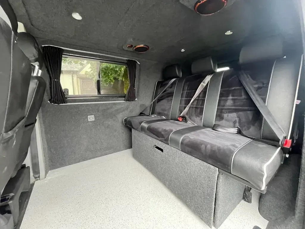 Used VW T5 102 HP (75 kW) 2009 Grey Van