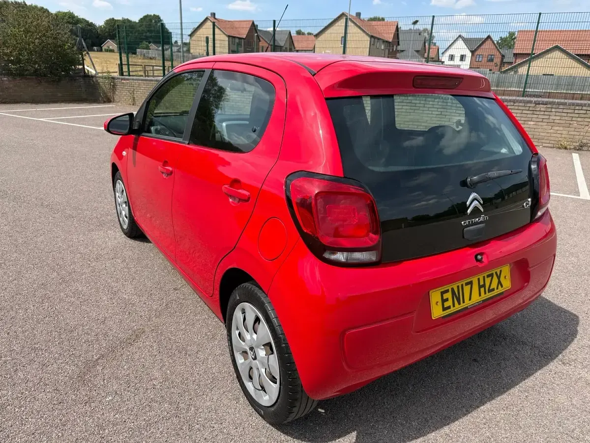 Used Citroën C1 Feel 68 HP (50 kW) 2017 Red Hatchback