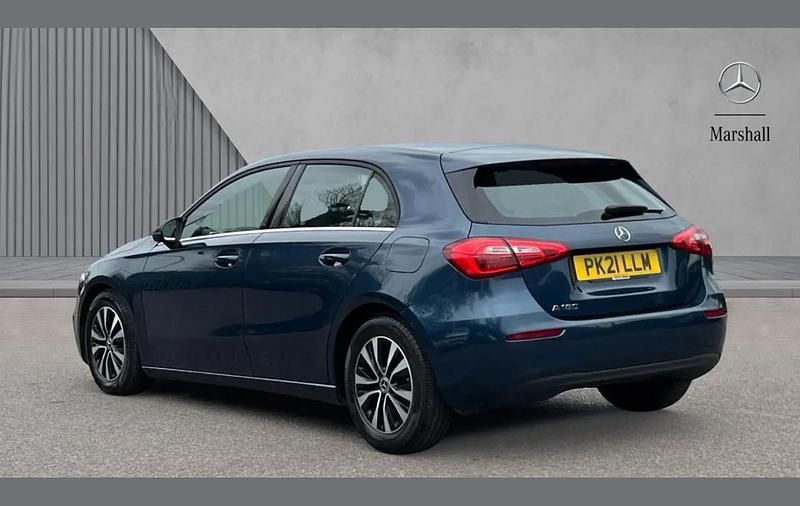 Used Mercedes A180 SE 134 HP (98 kW) 2021 Blue Hatchback