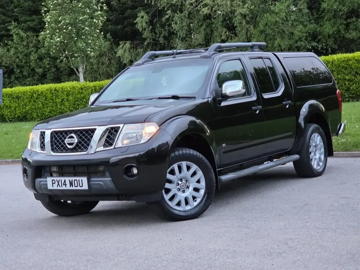 Used Nissan Navara 2014 Black Pickup