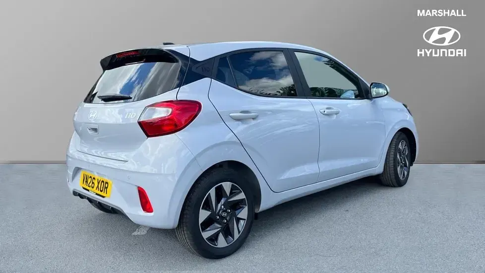 Neu Hyundai i10 Advanced Plus 63 PS (46 kW) 2026 Grau Kleinwagen