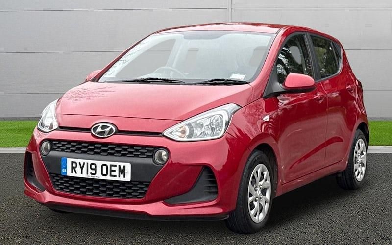 Used Hyundai i10 SE 67 HP (49 kW) 2019 Red Hatchback