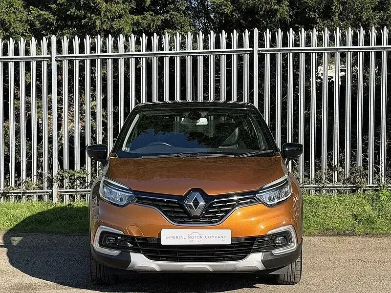 Used Renault Captur GT-Line 90 HP (66 kW) 2019 Orange/black SUV