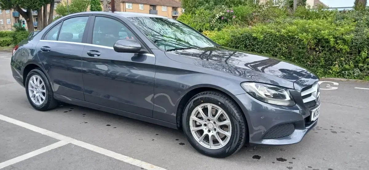 Usado Mercedes C220 Executive 2017 Cinzento Sedan