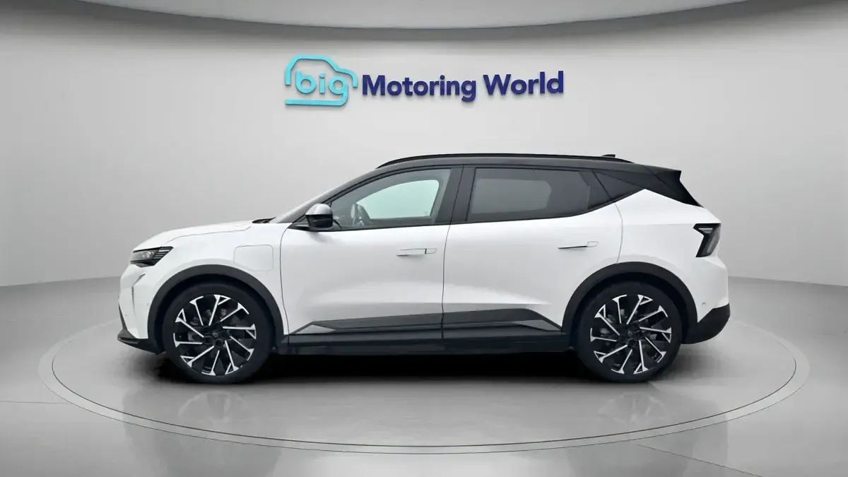 Used Renault Scenic E-Tech Esprit Alpine 161 kW (220 HP) 2024 White/black SUV