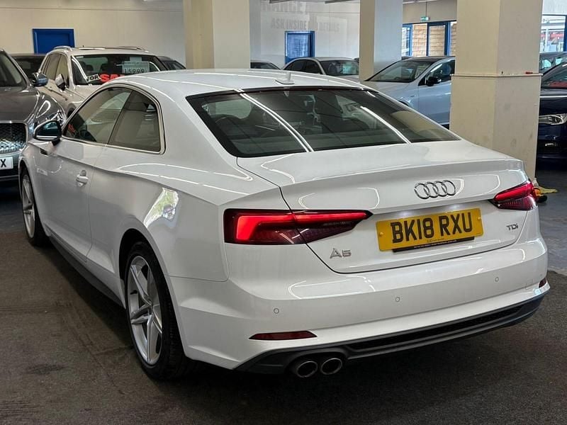 Begagnad Audi A5 S-Line 190 HK (139 kW) 2018 Vit Sportkupé