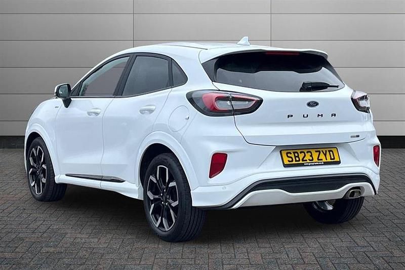 Używany Ford Puma ST-Line X 125 KM (91 kW) 2023 Biały Hatchback