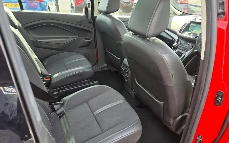 Used Ford Grand C-Max Titanium X 120 HP (88 kW) 2018 Red MPV