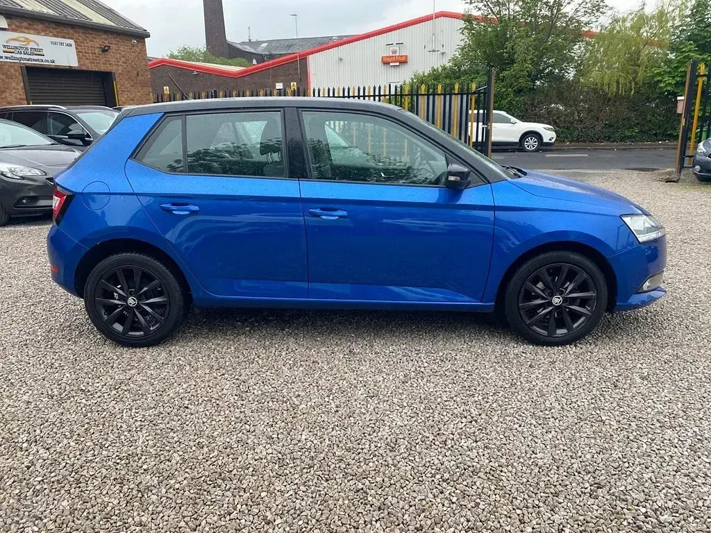 Używany Skoda Fabia Colour Edition 2020 Niebieski Hatchback
