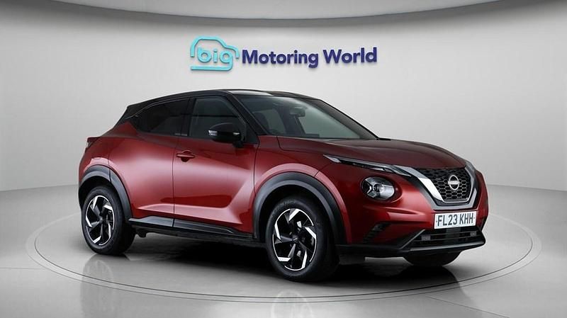 Used Nissan Juke N-Connecta 114 HP (83 kW) 2023 Red SUV