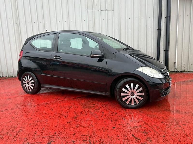Used Mercedes A150 Classic 95 HP (69 kW) 2008 Black Hatchback