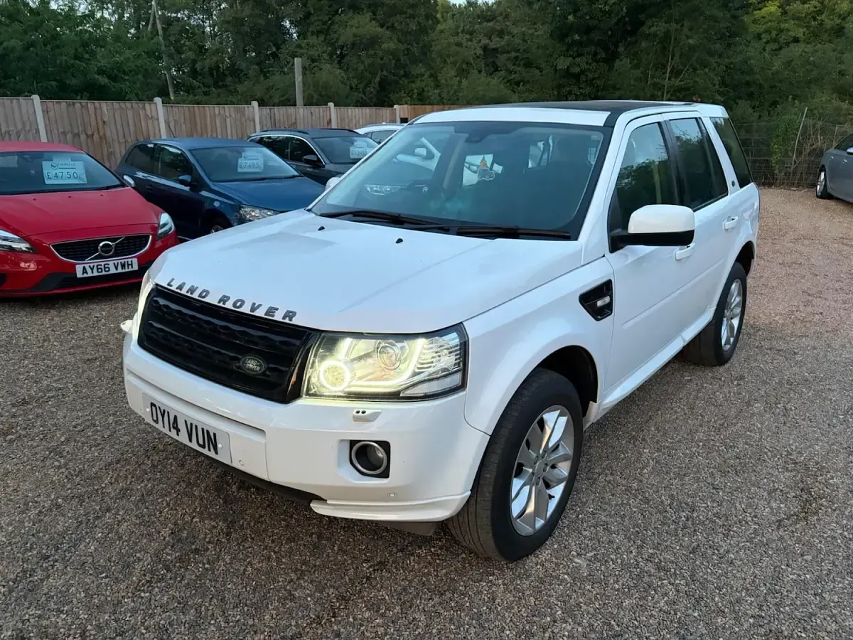 Used Land Rover Freelander 2 HSE 2014 White SUV