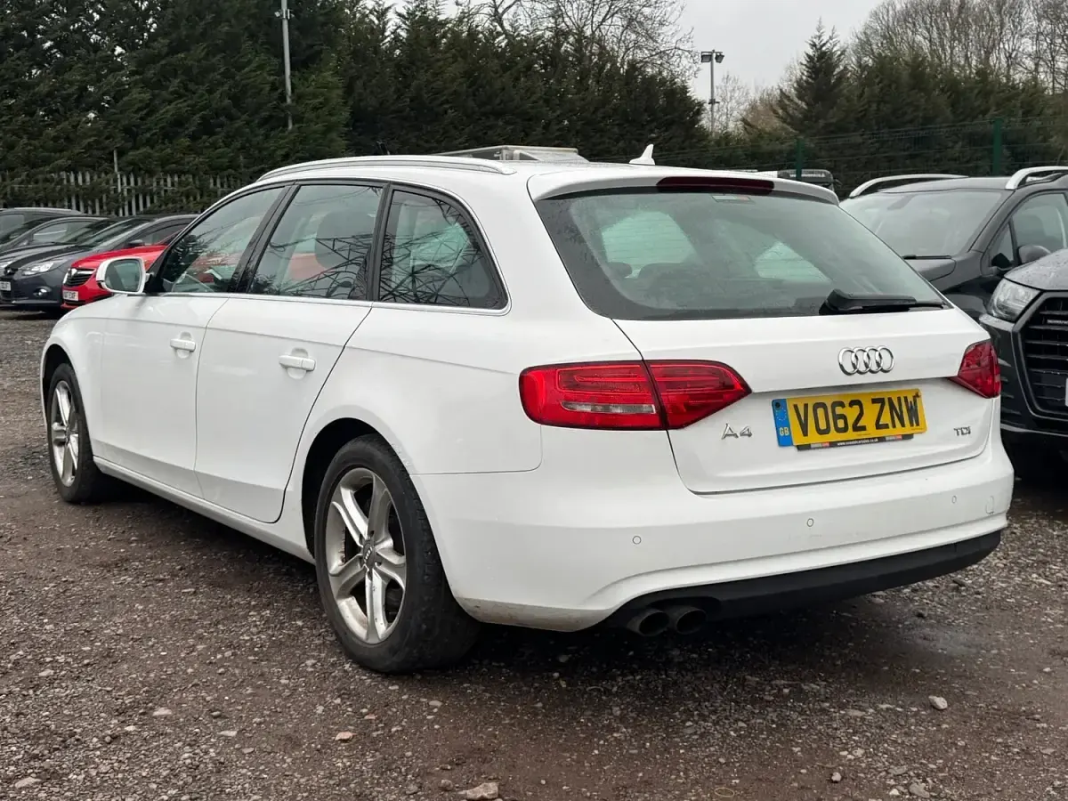 Used Audi A4 143 HP (105 kW) 2012 White Estate