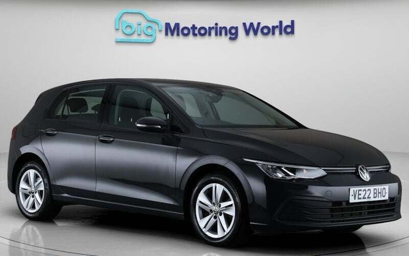 Used 2024 VW Golf VIII Life Hatchback | £16,200 (Super price) - Image 1/4