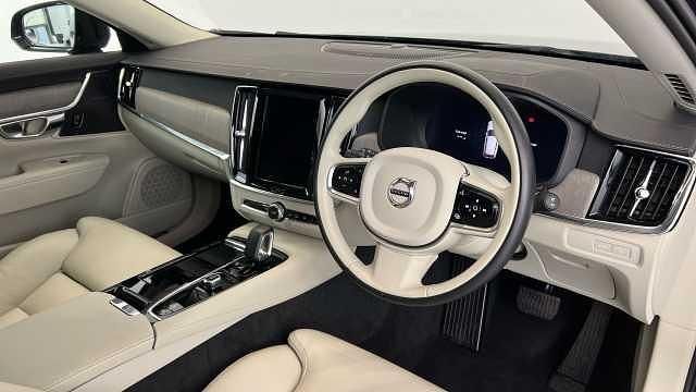 Used Volvo V90 Plus 349 HP (256 kW) 2024 Blue Estate