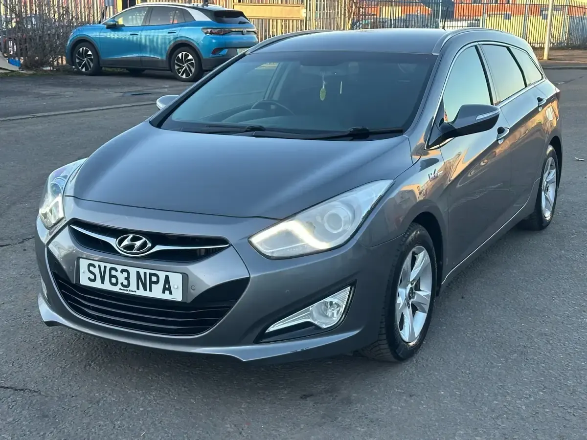 Used Hyundai i40 Style 136 HP (100 kW) 2013 Silver Estate