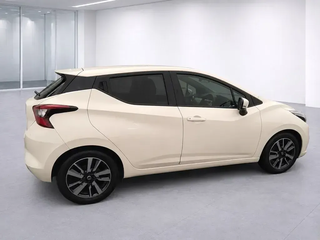 Used Nissan Micra Acenta 90 HP (66 kW) 2018 White Hatchback