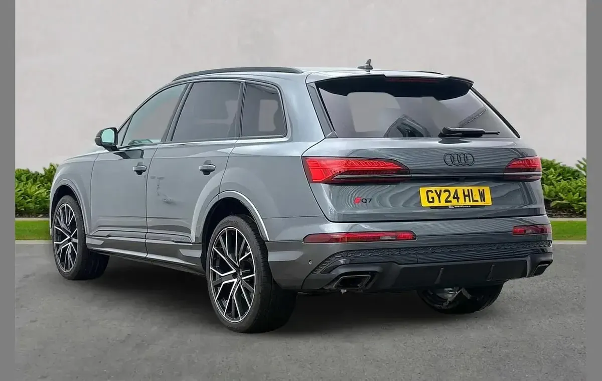 Used Audi Q7 Black Edition 334 HP (245 kW) 2024 Grey SUV