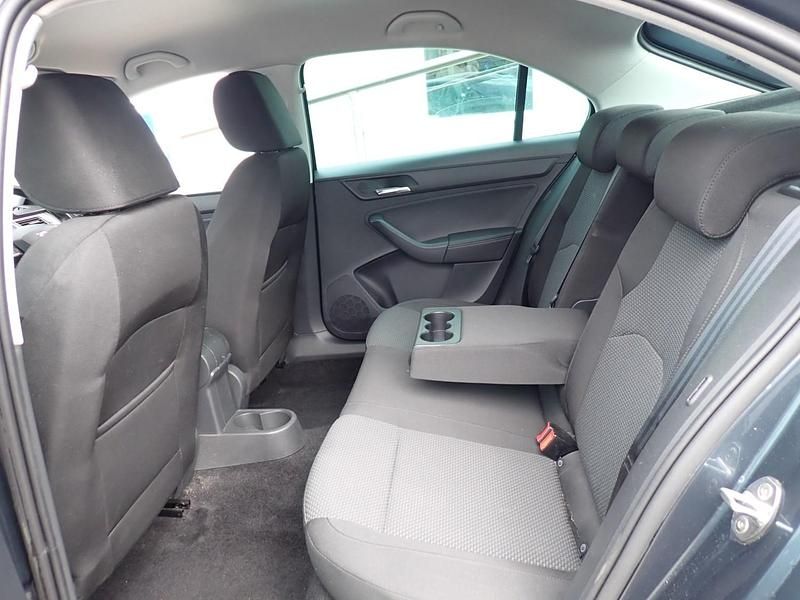 Begagnad Seat Toledo Style 110 HK (80 kW) 2017 Grå Halvkombi