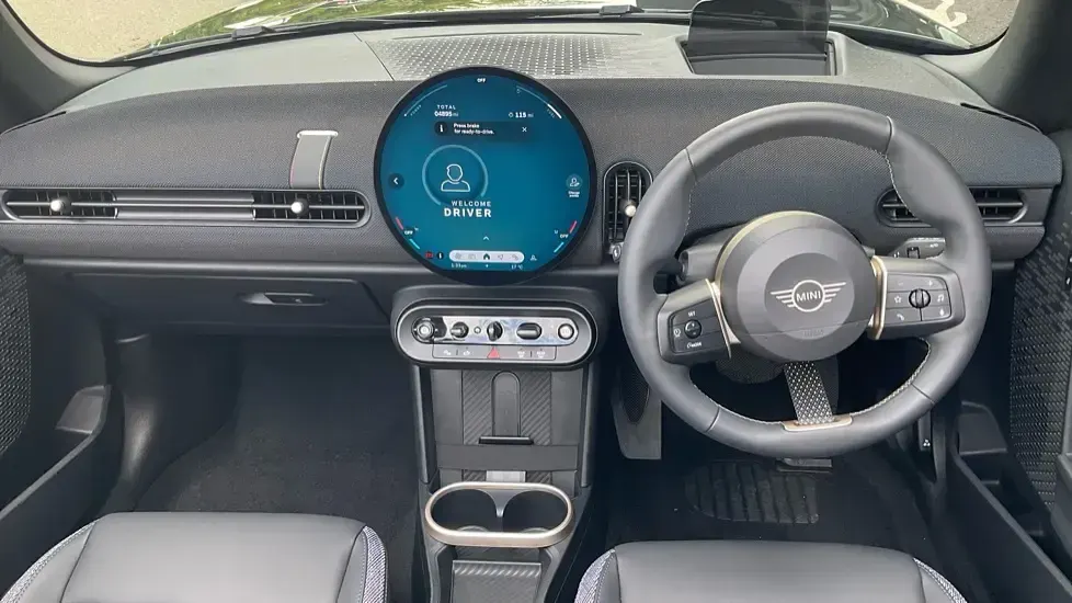Usado Mini Cooper 118 kW (161 HP) 2025 Preto Citadino