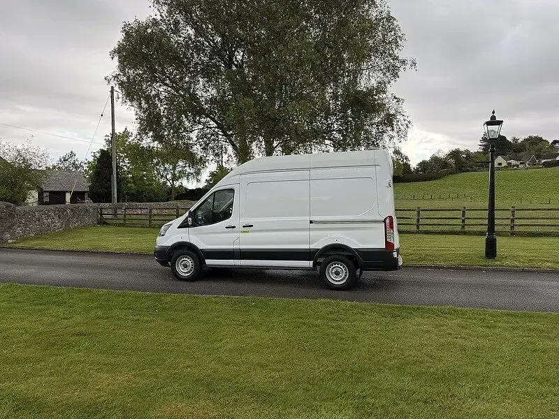 Used Ford Transit 130 HP (95 kW) 2017 White Van