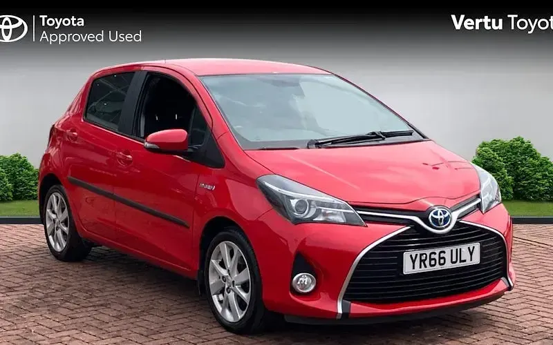 Used Toyota Yaris 101 HP (74 kW) 2016 Hatchback