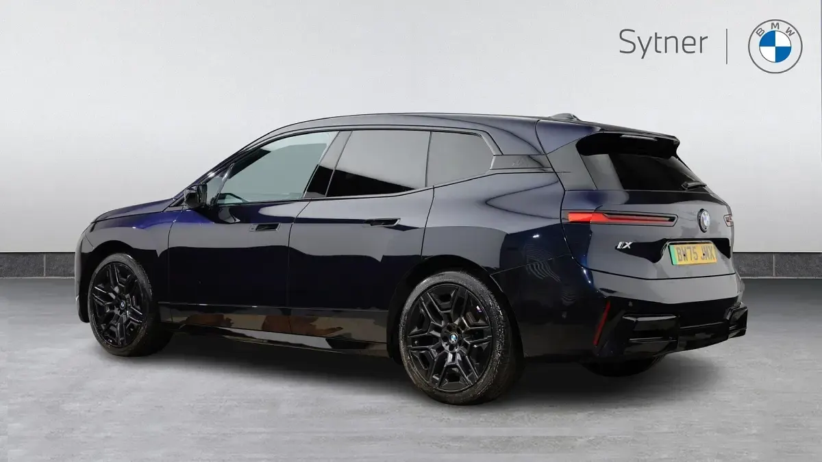 Usado BMW iX M Sport 295 kW (402 CV) 2026 Negro SUV