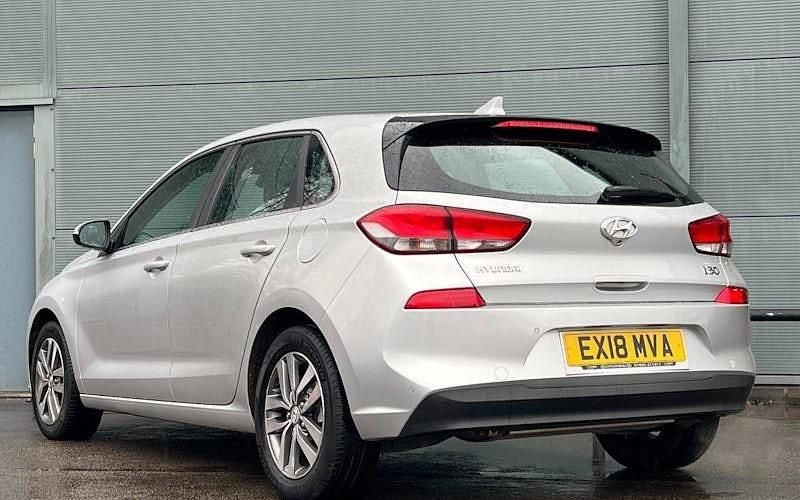 Used Hyundai i30 SE 120 HP (88 kW) 2020 Hatchback