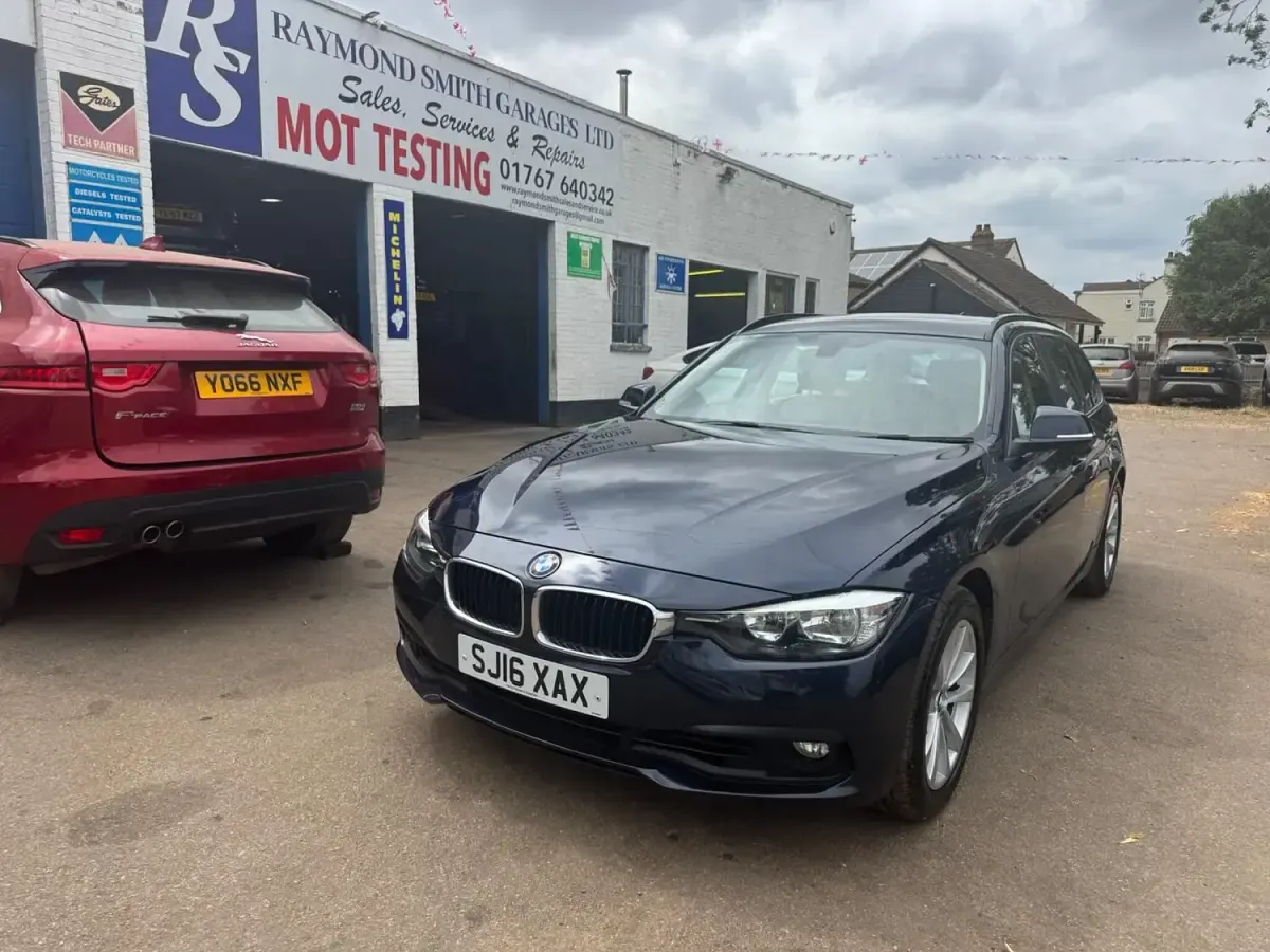Used BMW 320 Performance 181 HP (133 kW) 2016 Blue Estate