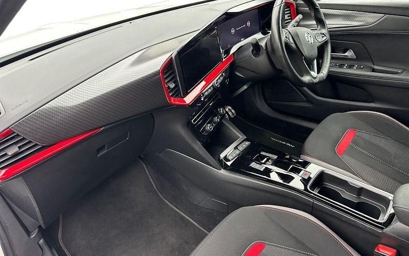 Used Vauxhall Mokka GS Line 131 HP (96 kW) 2022 White SUV