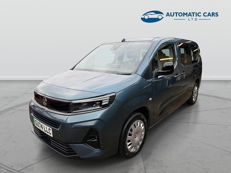 Used Vauxhall Combo Design Edition 100 kW (136 HP) 2024 Blue MPV