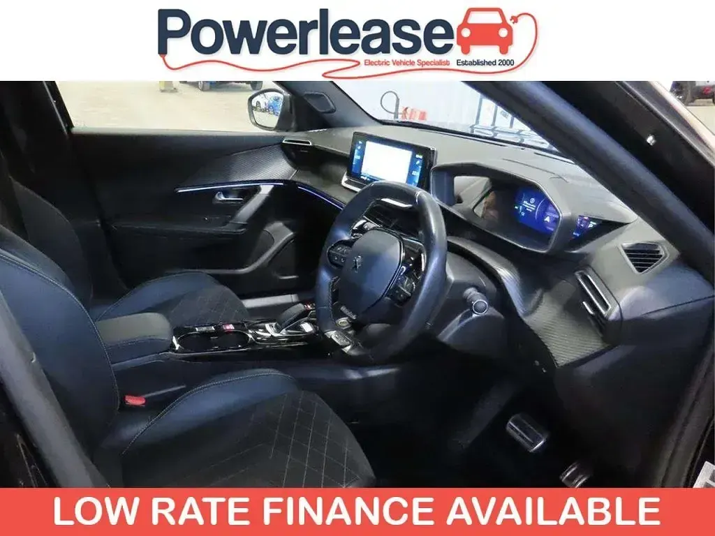 Used Peugeot 2008 Premium 100 kW (136 HP) 2022 Black SUV