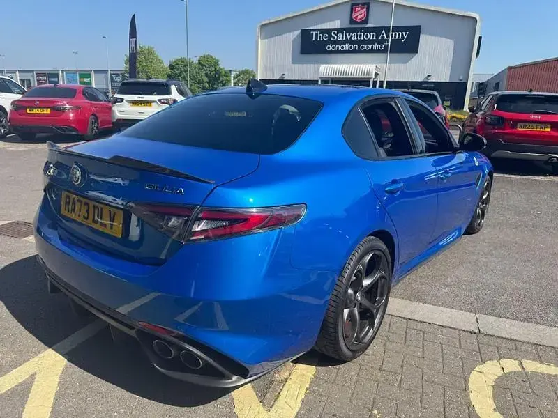 Used Alfa Romeo Giulia Quadrifoglio 520 HP (382 kW) 2023 Blue Sedan