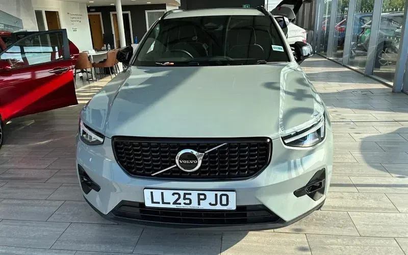 Used Volvo XC40 Plus 197 HP (144 kW) 2026 SUV