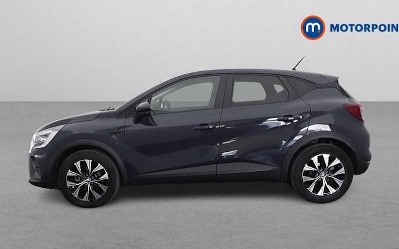 Usado Renault Captur Evolution 143 HP (105 kW) 2023 Azul SUV
