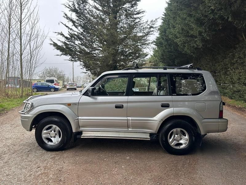 Used Toyota Land Cruiser 2002 Silver SUV