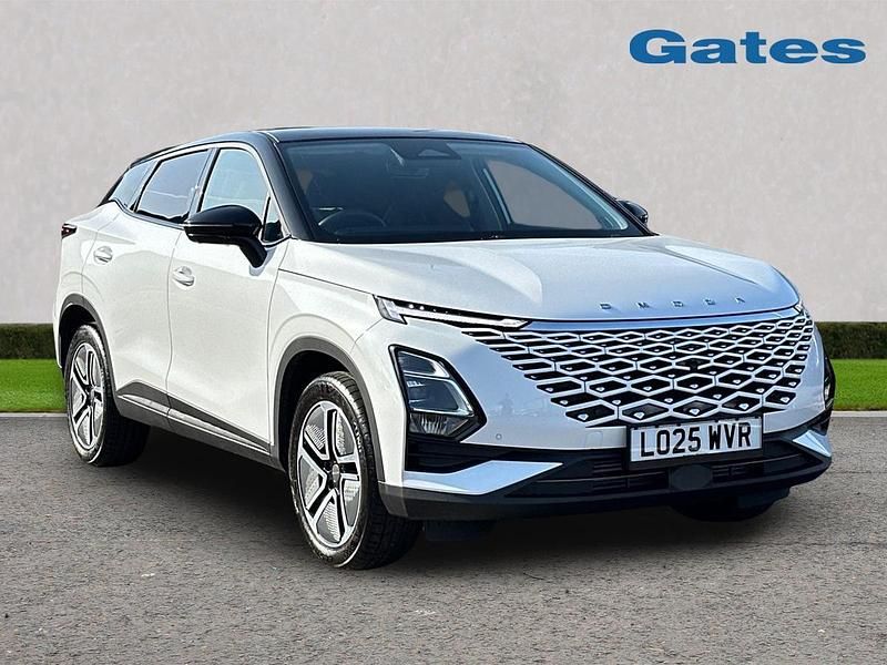 Used Omoda 5 2025 White/black SUV