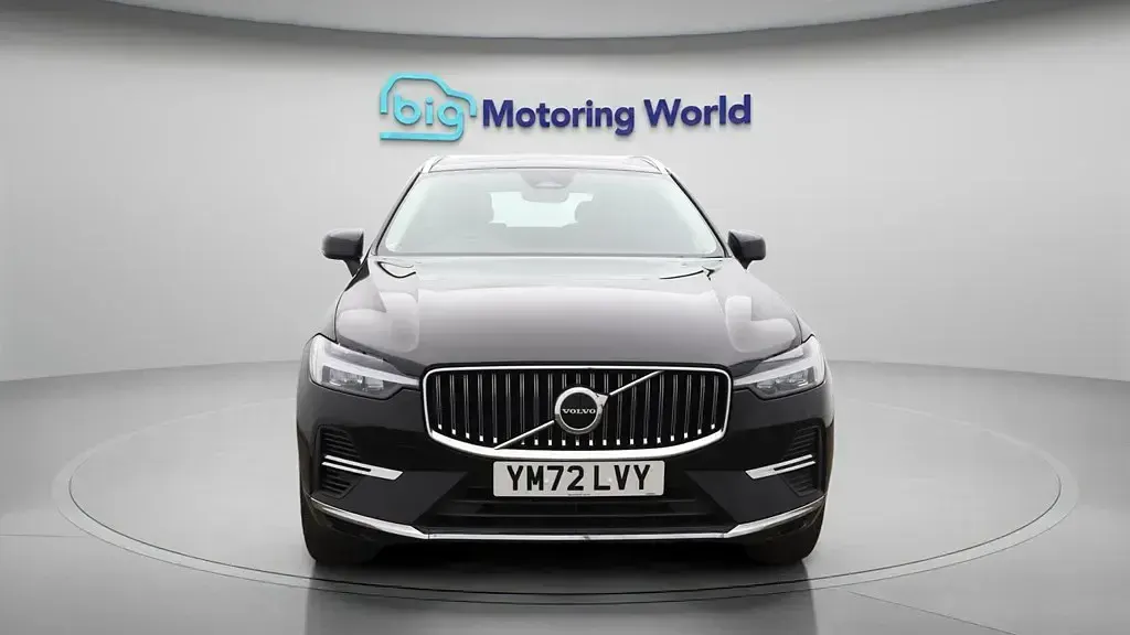 Usado Volvo XC60 Core 350 HP (257 kW) 2023 Preto SUV